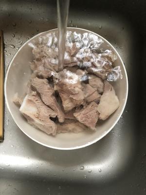胡萝卜玉米猪骨汤的做法 步骤5