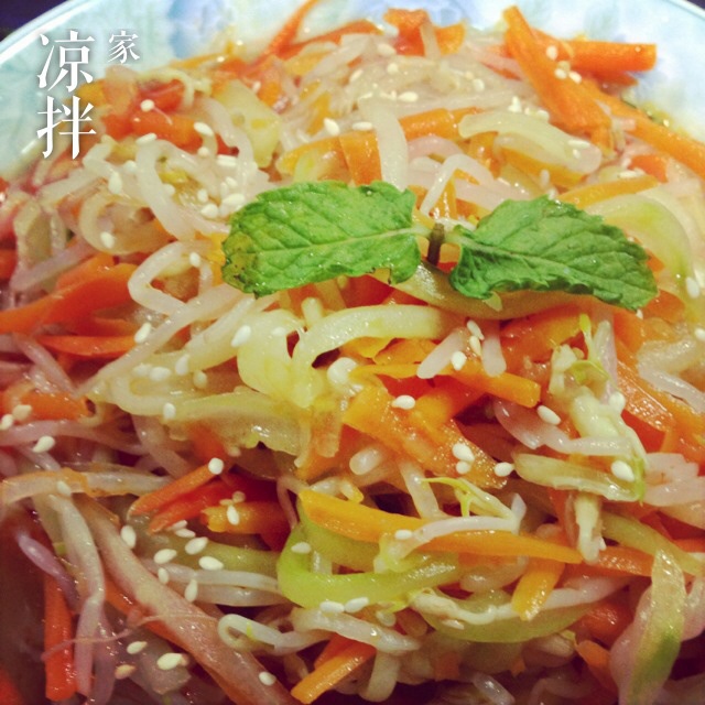 凉拌豆芽黄瓜菜