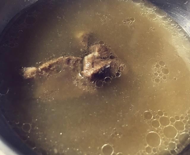 咸橄榄炖龙骨汤的做法