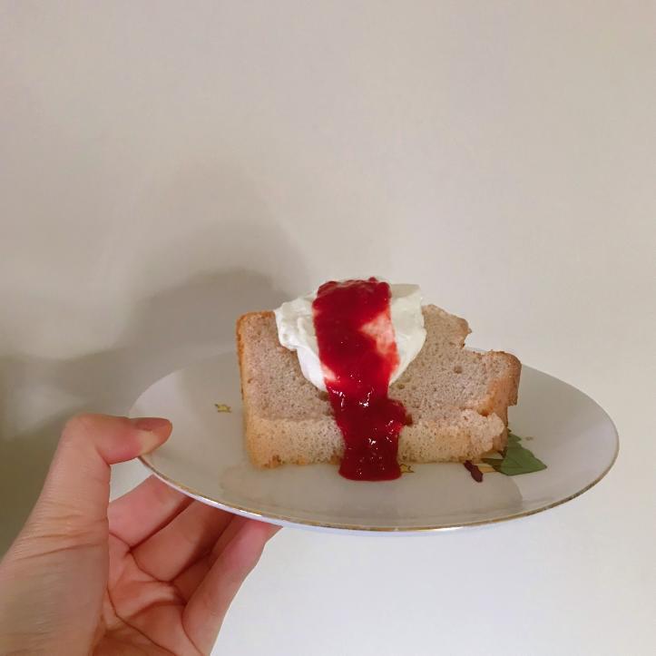 草莓戚风  春天里的一点清新粉  附草莓果酱做法