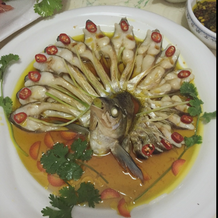 孔雀开屏清蒸鱼