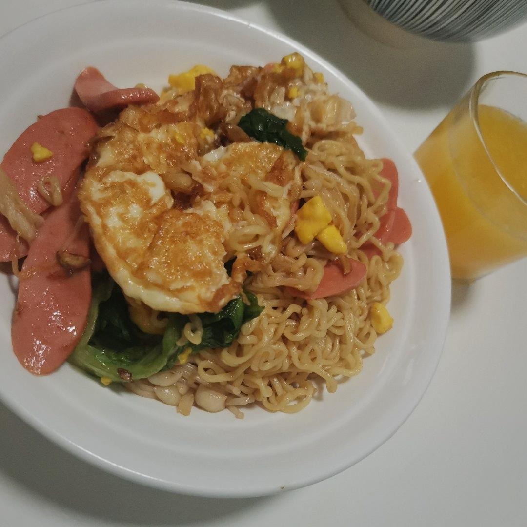秒杀路边摊✨好吃到没朋友‼️懒人炒方便面🍜