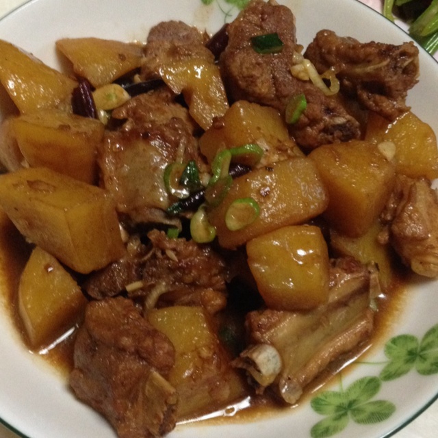 排骨炖土豆