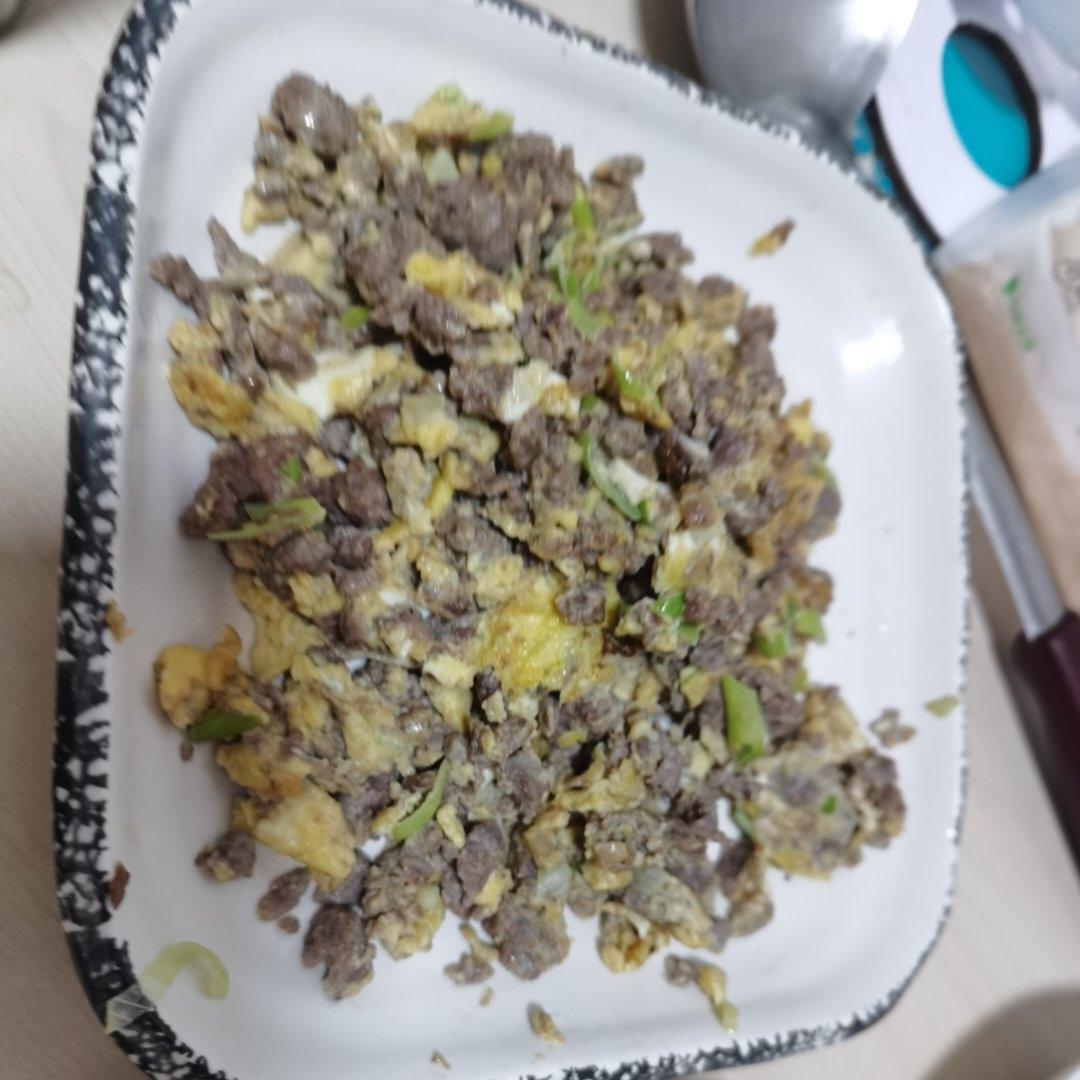 滑蛋牛肉，牛肉滑嫩，鸡蛋松软