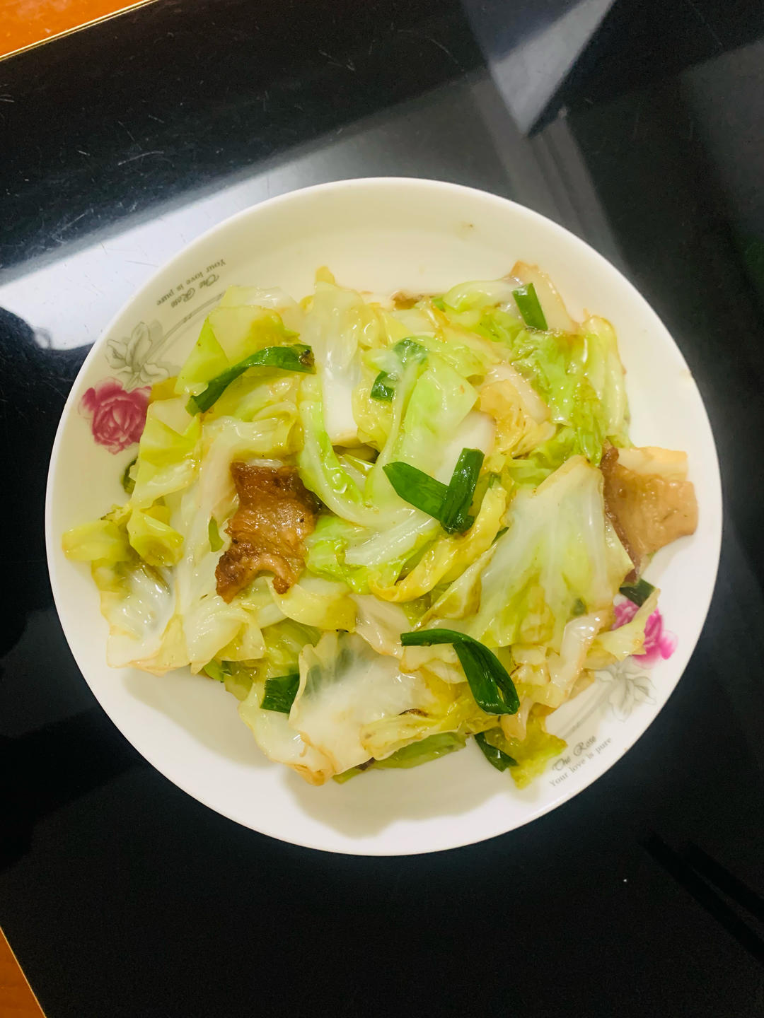 包菜这样炒才下饭，又香又好吃，次次做都光盘