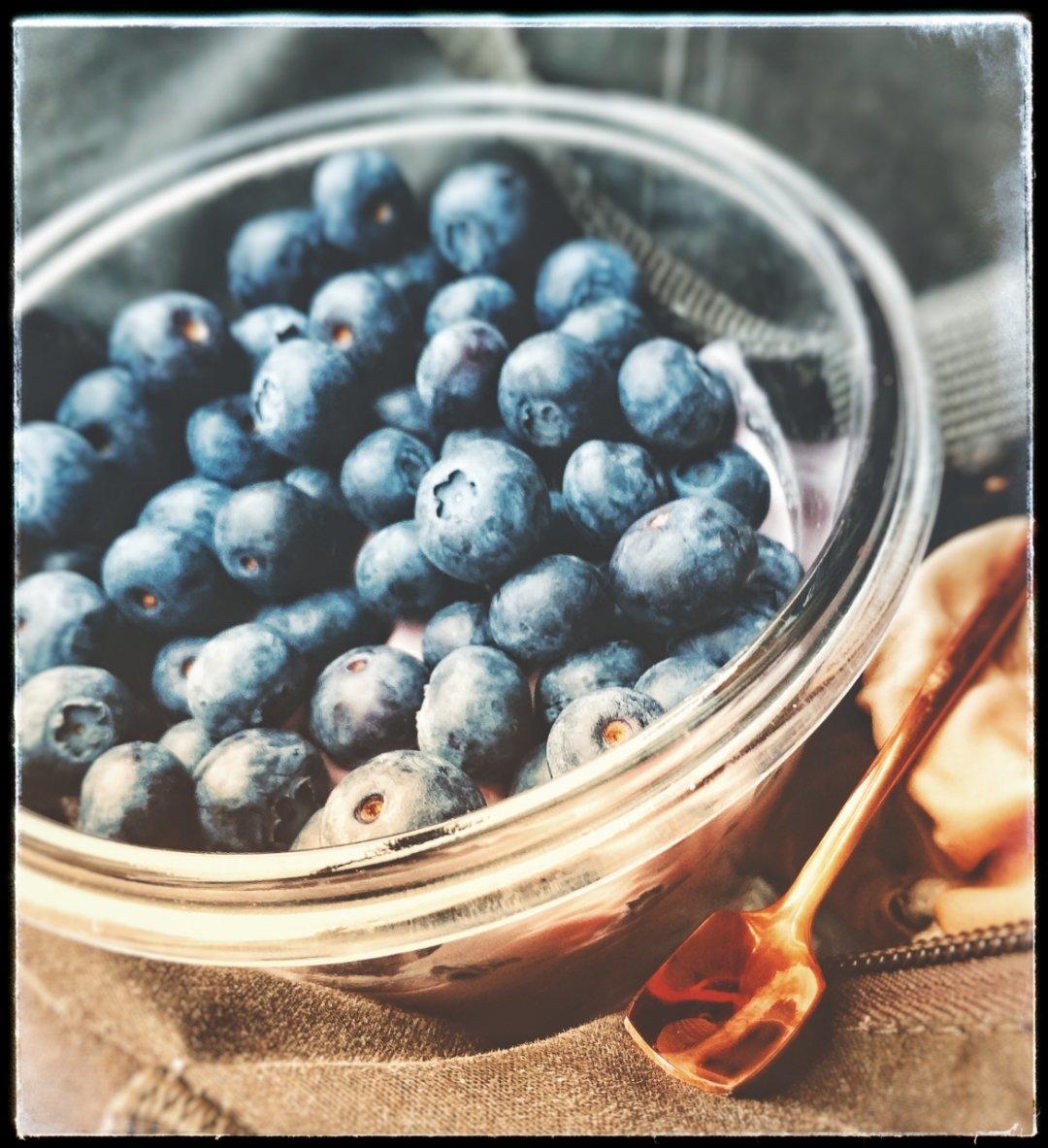 狐狸阿欣做的古人的"樱桃酥酪",狐狸的果捞(酸奶杯)