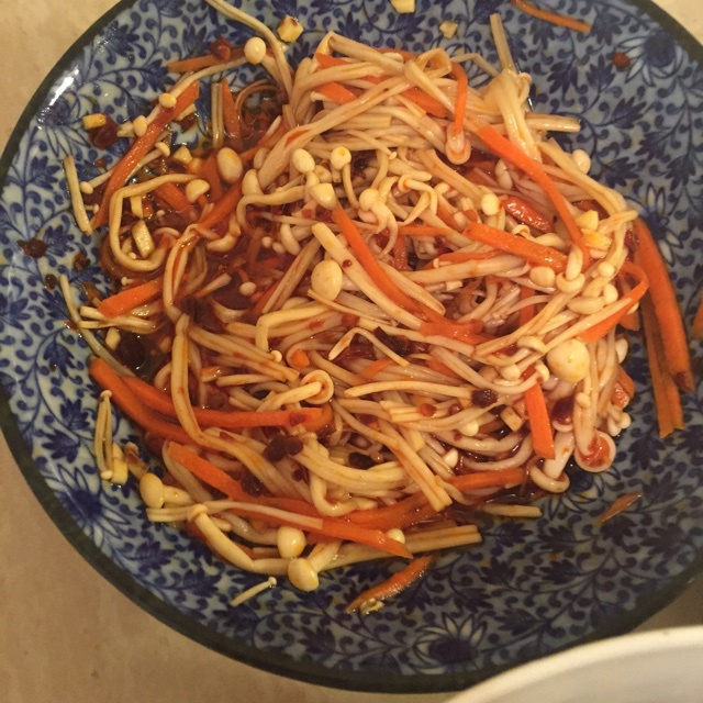 老干妈凉拌金针菇