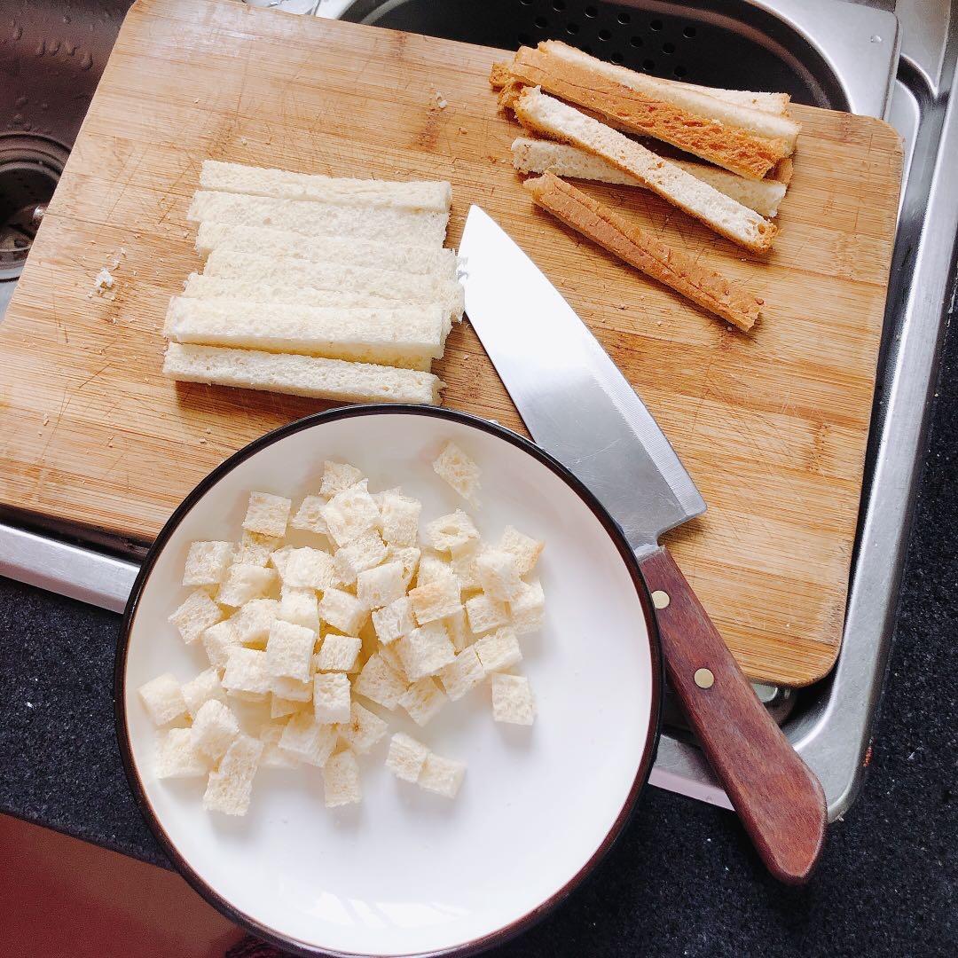 #麦子厨房#小红锅#蒜香吐司鸡蛋饼