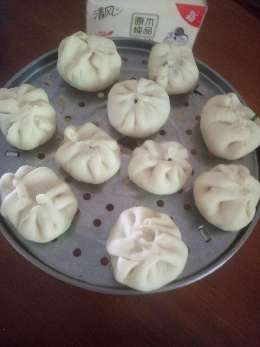 韭菜鸡蛋包子