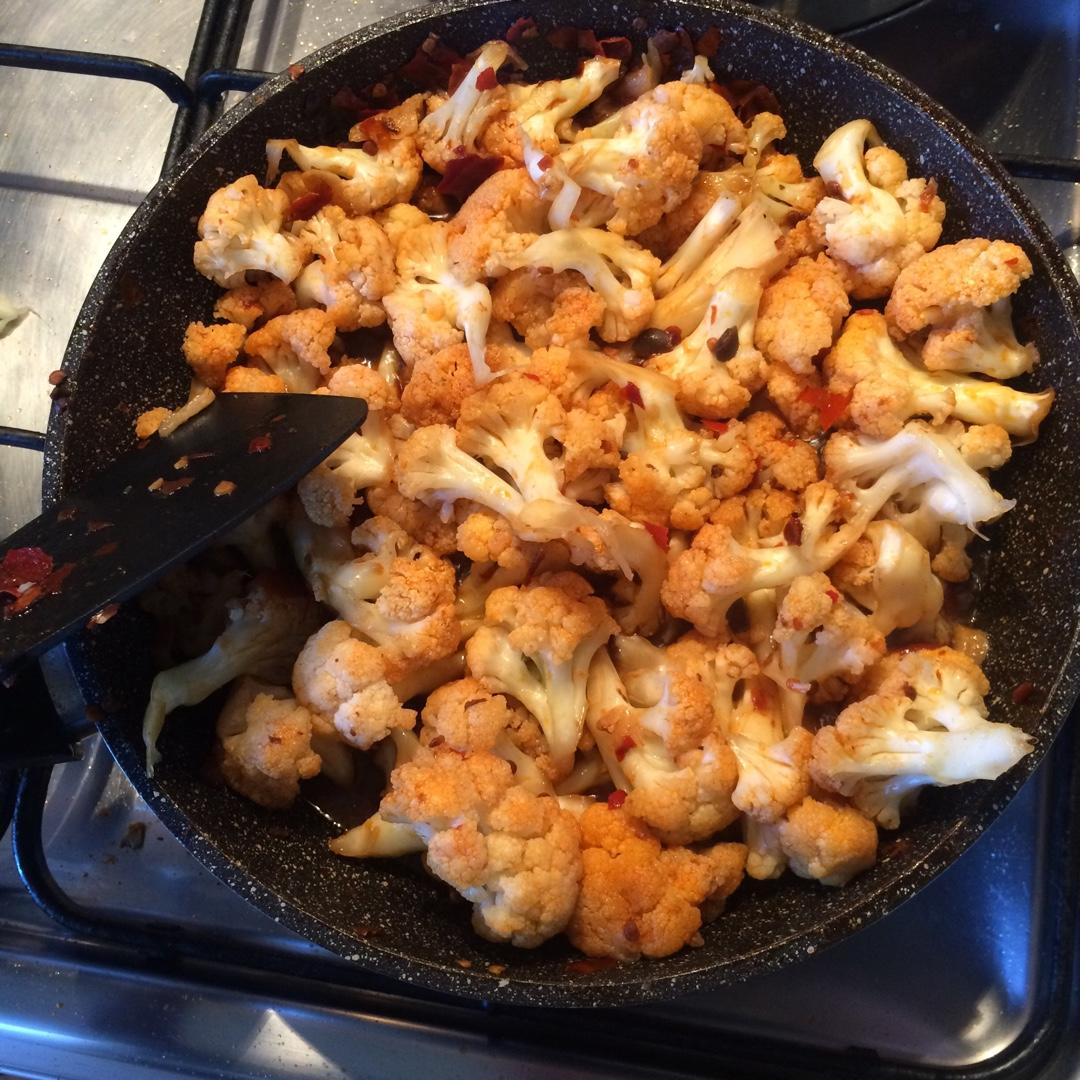 很“浪费”米饭的家常菜之一-------干锅菜花