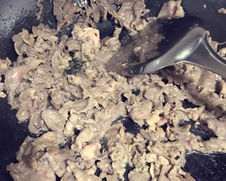 炒牛肉的窍门——又嫩又不粘锅又好吃的做法