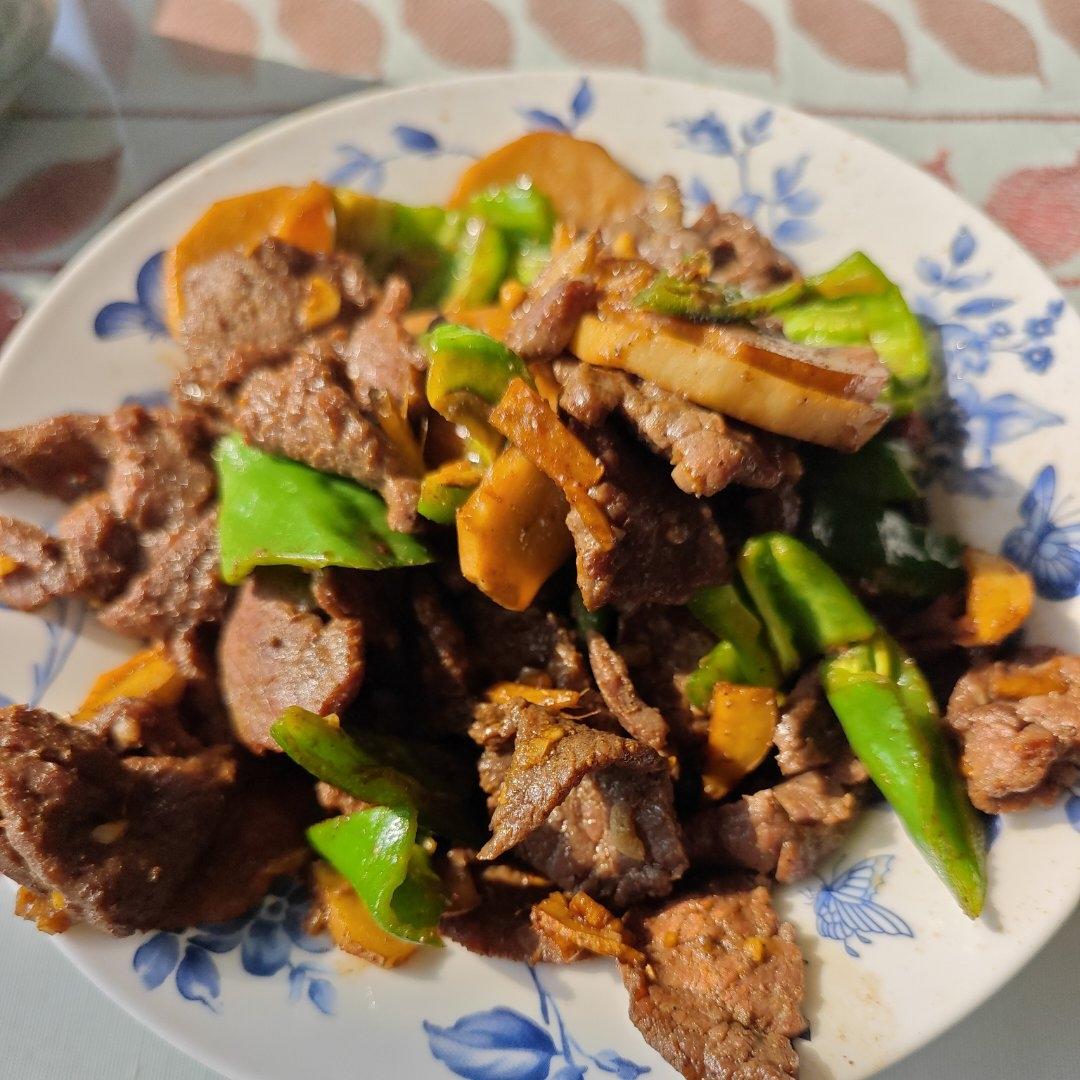 青椒牛肉炒杏鲍菇