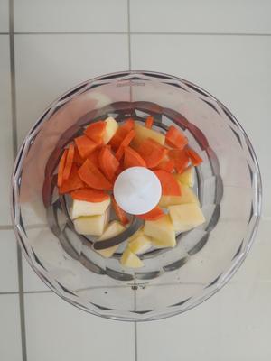 苹果胡萝卜蒸糕（无蛋版）的做法 步骤2