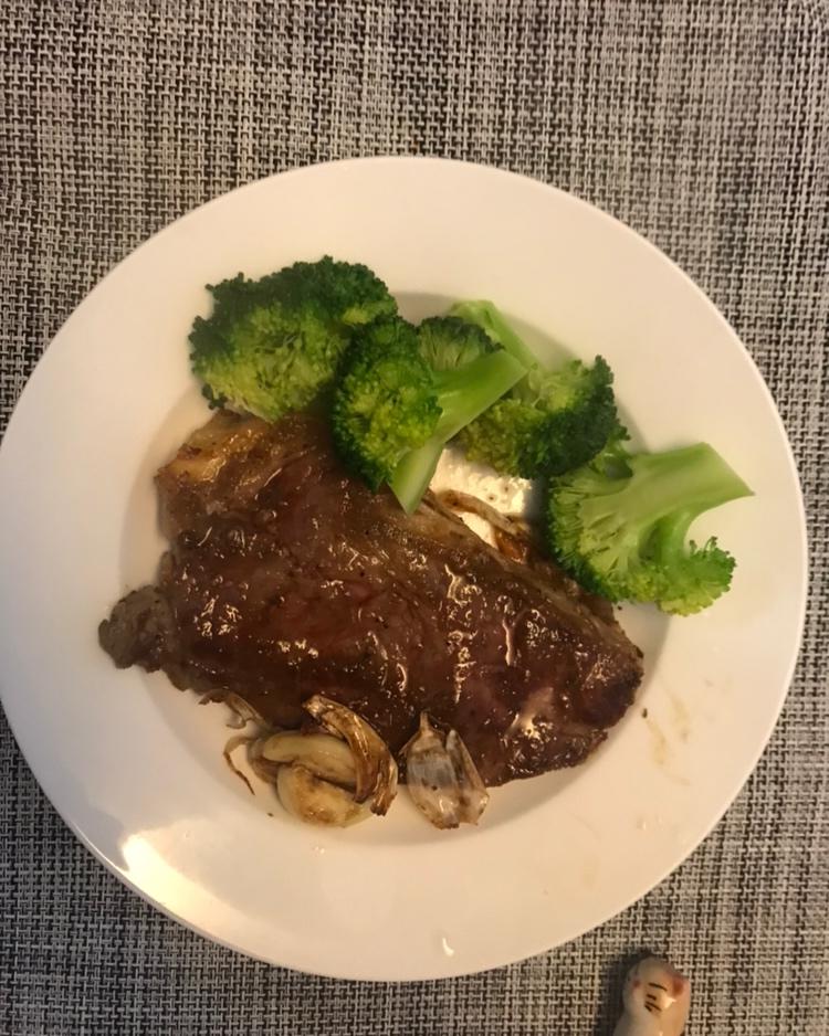 好吃到哭的煎牛排