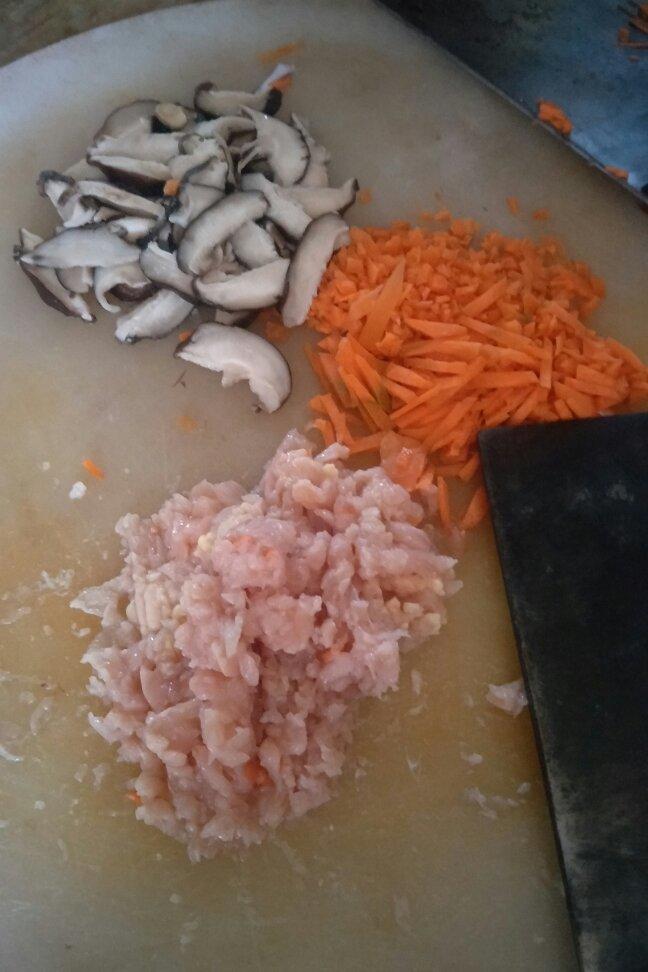 香菇胡萝卜鸡胸肉丸