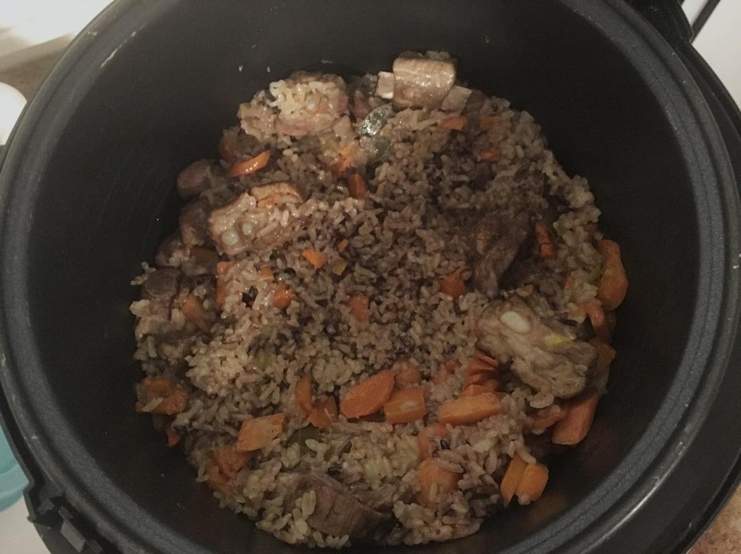 喷香排骨焖饭（爆好吃）