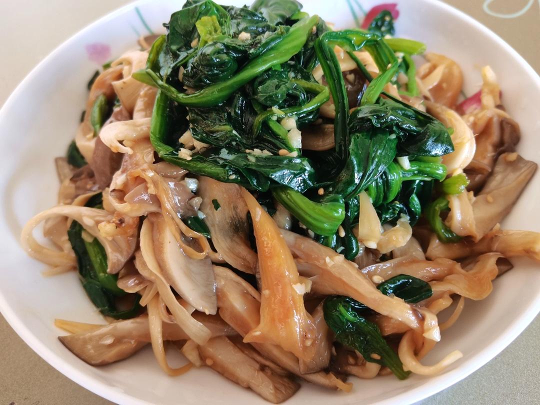 【凉拌平菇菠菜】