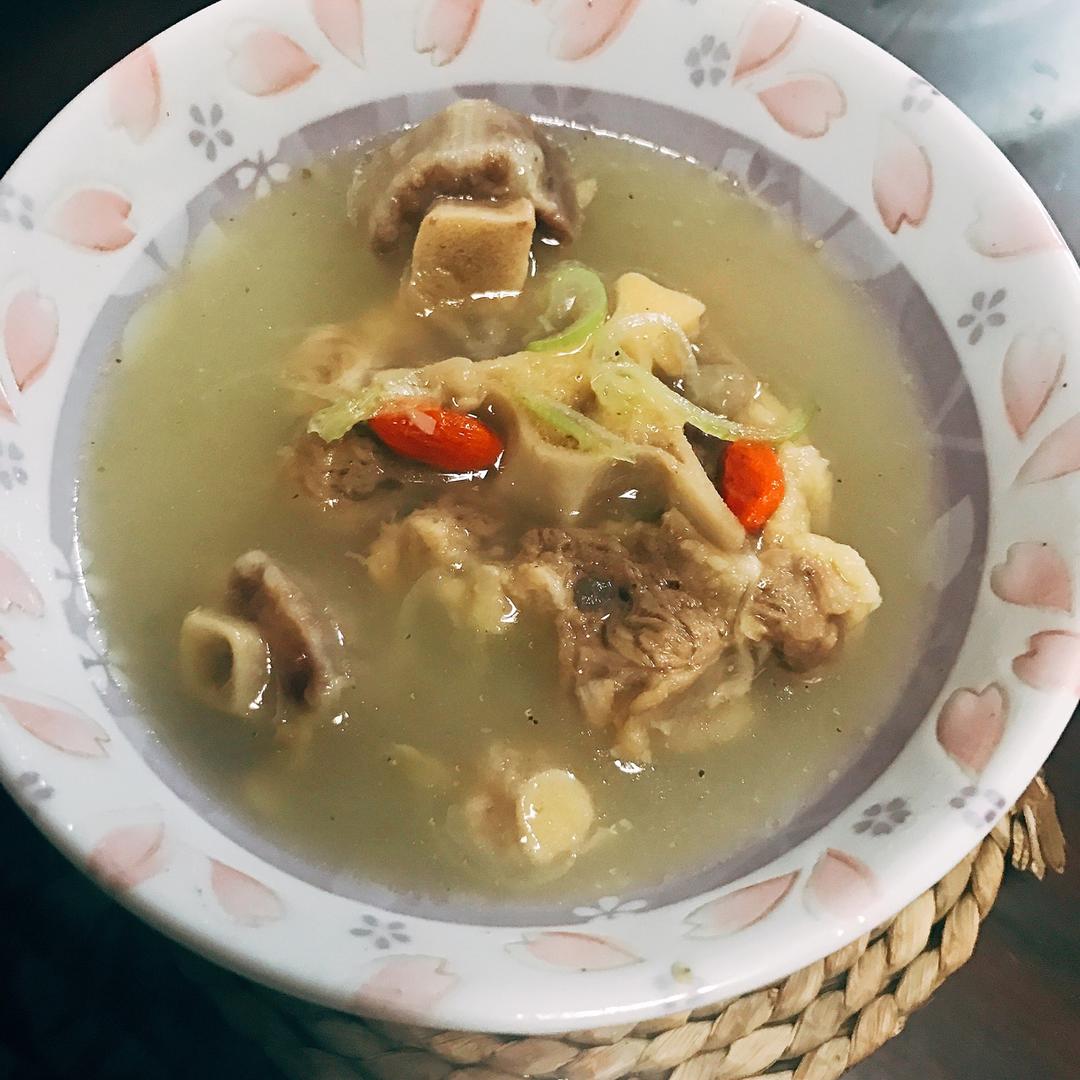 韩式清炖牛尾汤