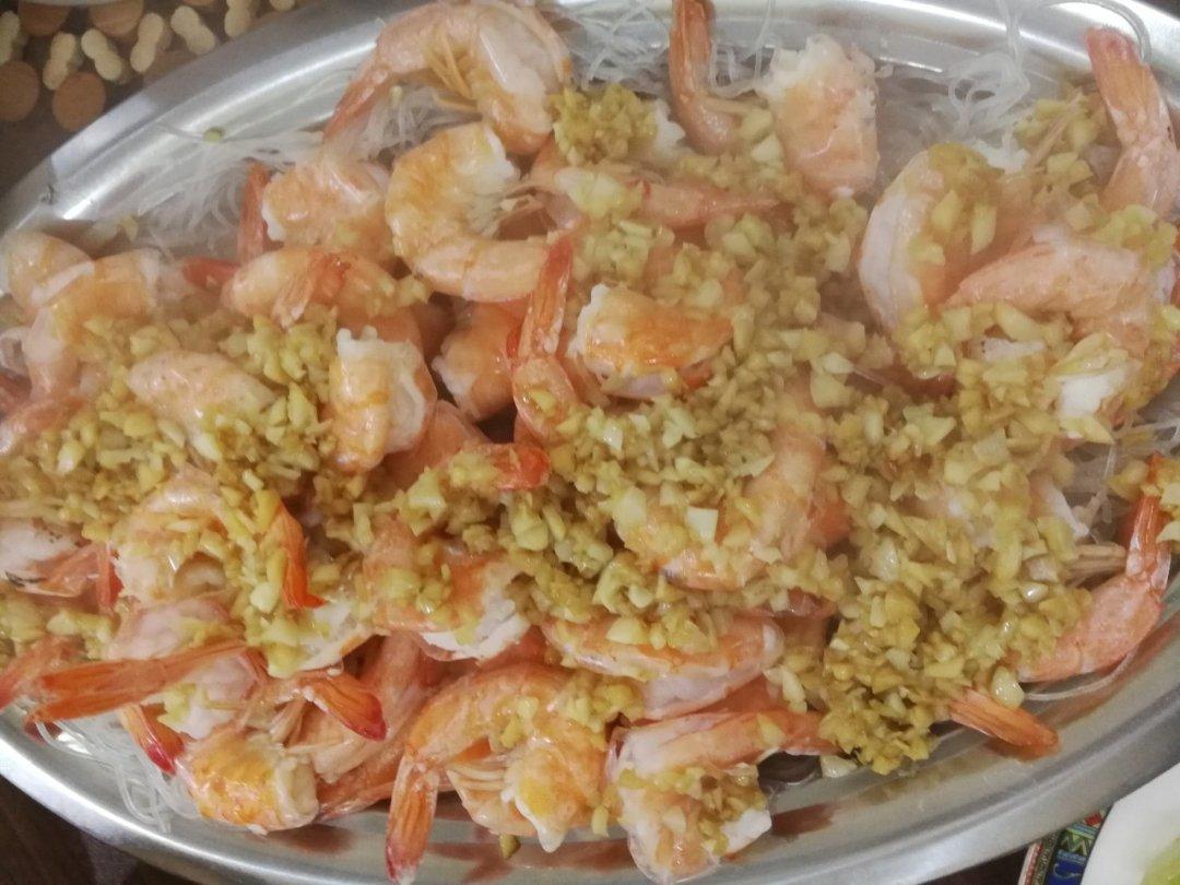 蒜蓉粉丝蒸虾