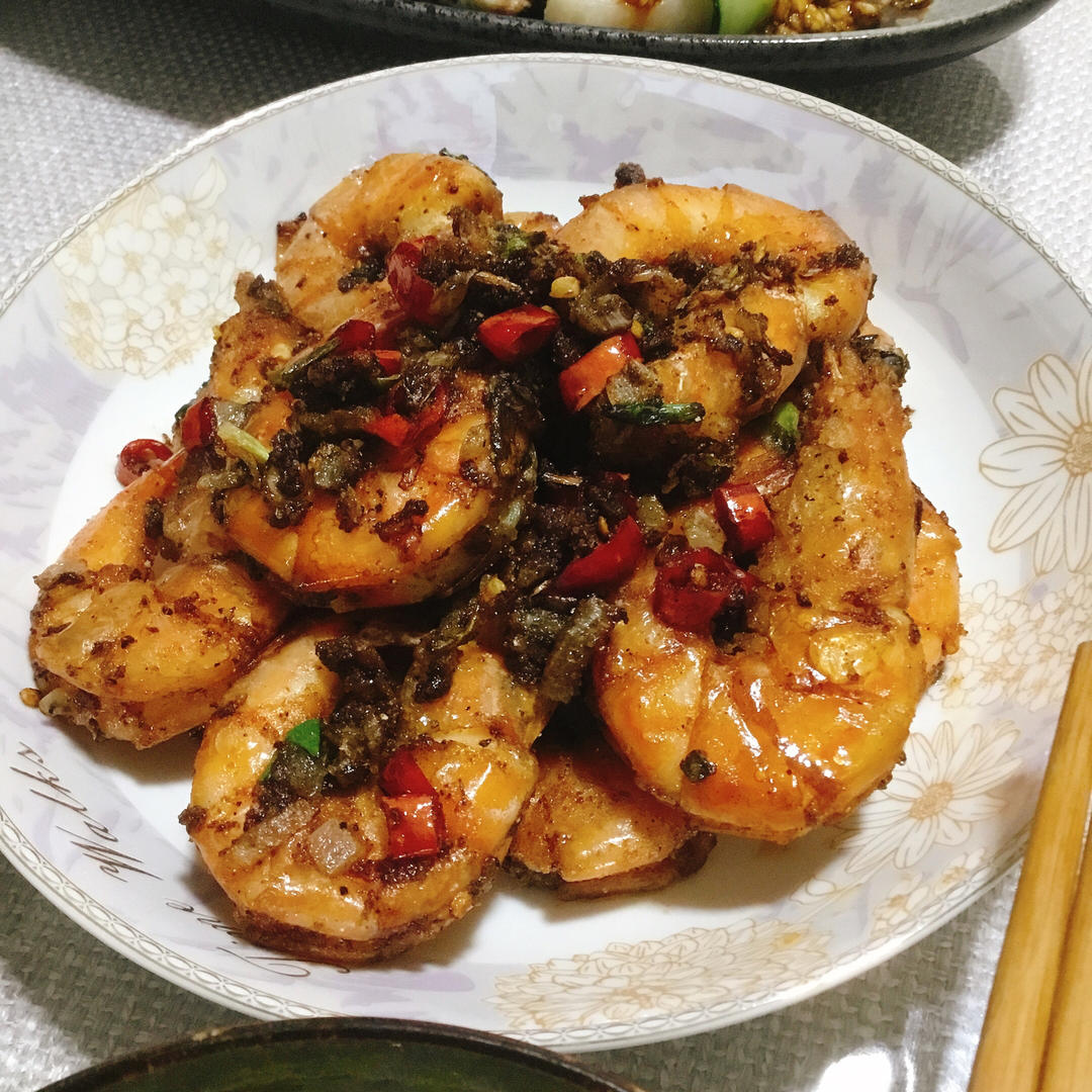 简单零失败的酥脆椒盐虾，好吃到跳脚☺️