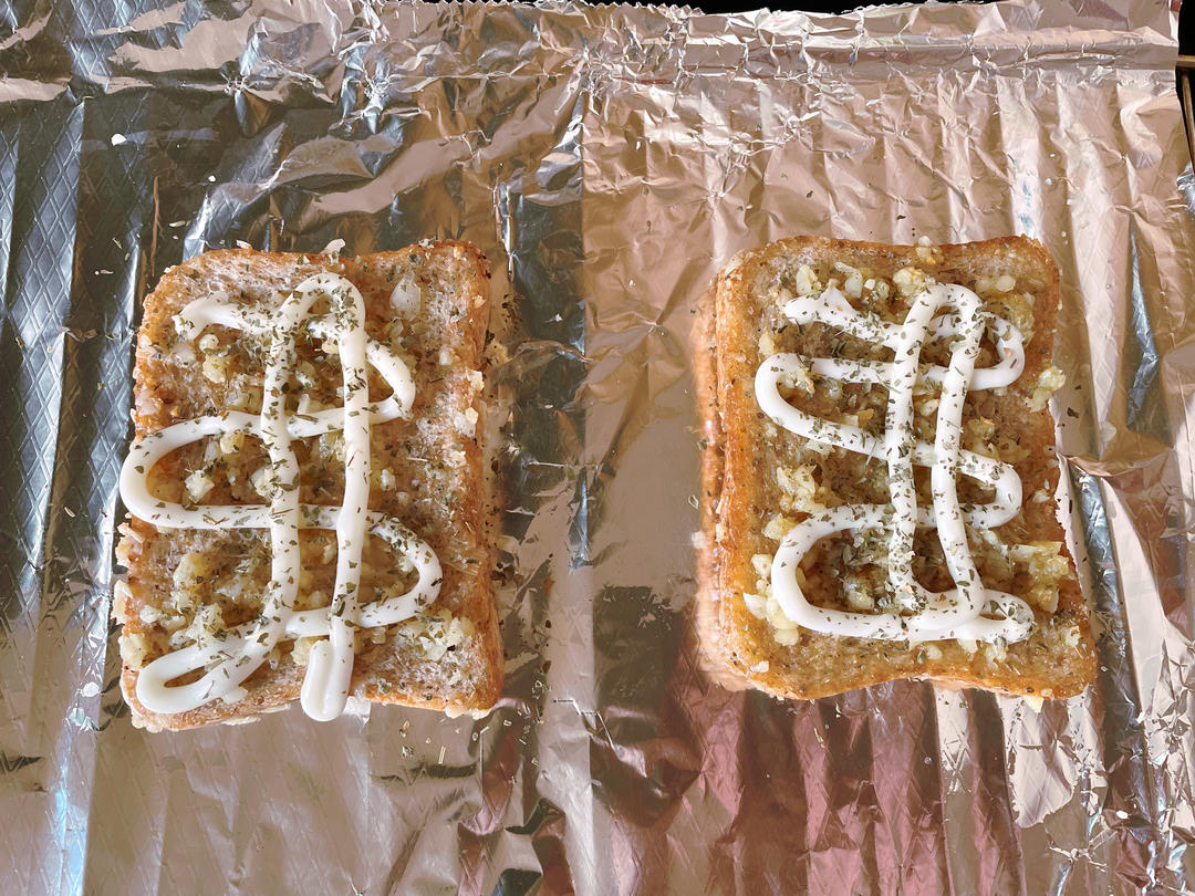 蒜香黄油烤吐司