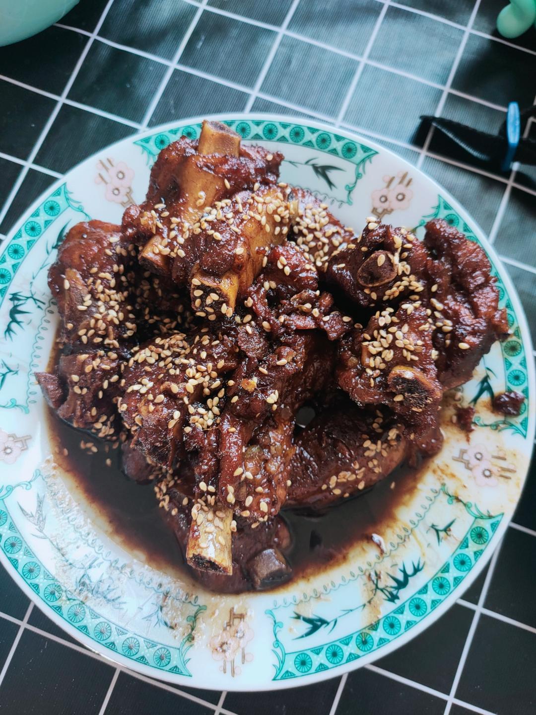 糖醋排骨（用少油，不炒糖色，家常做法，通俗易懂，甜酸适口）