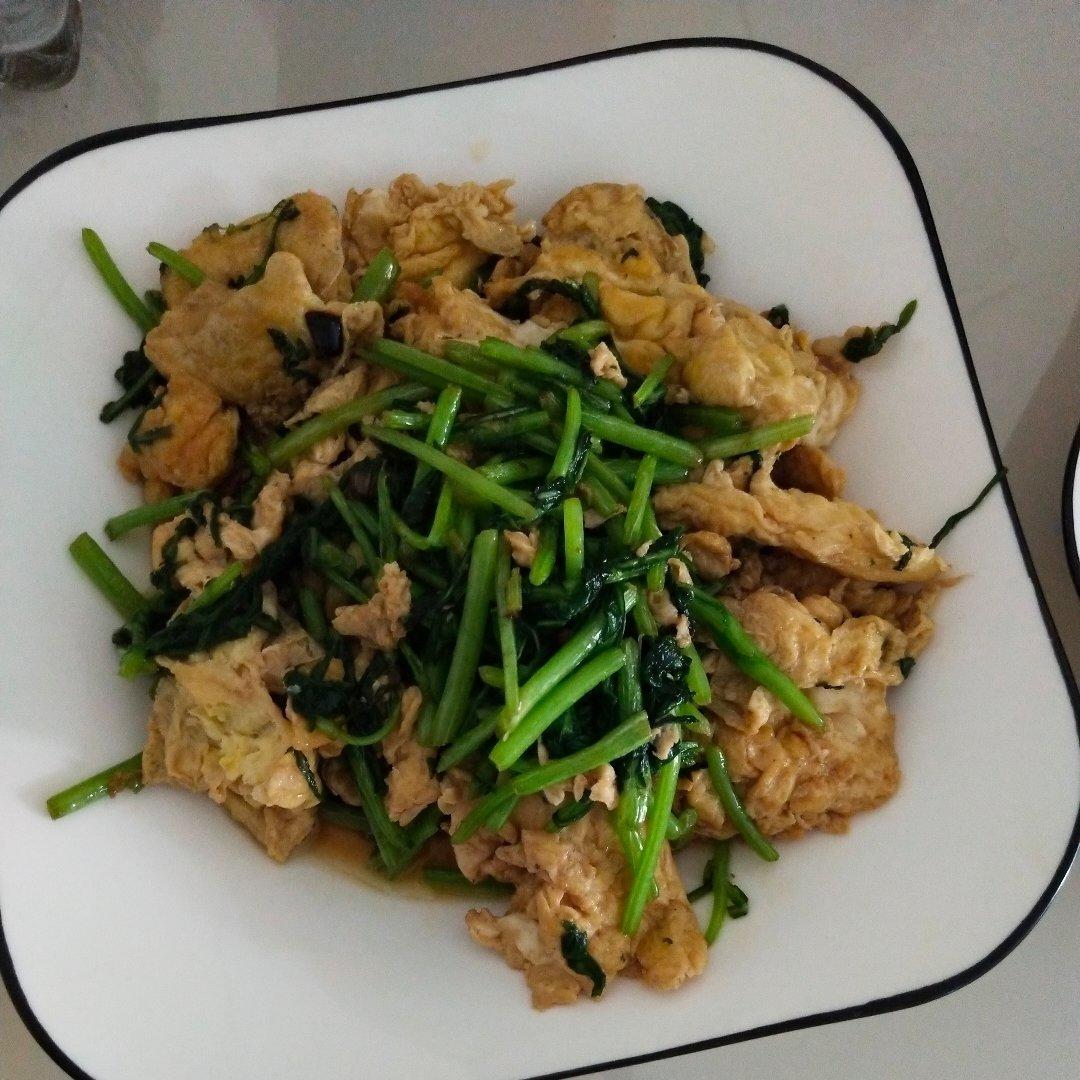 茼蒿炒鸡蛋