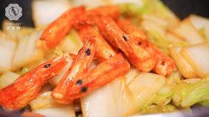 迷迭香：虾头炒白菜的做法 步骤8