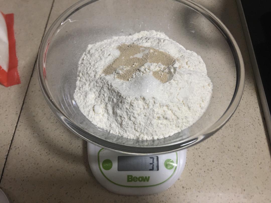 纯奶手撕吐司的做法 步骤1