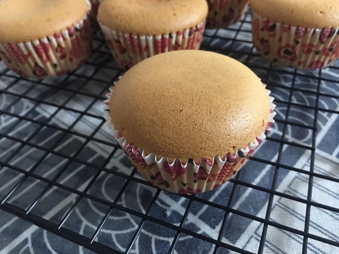 炼乳纸杯蛋糕