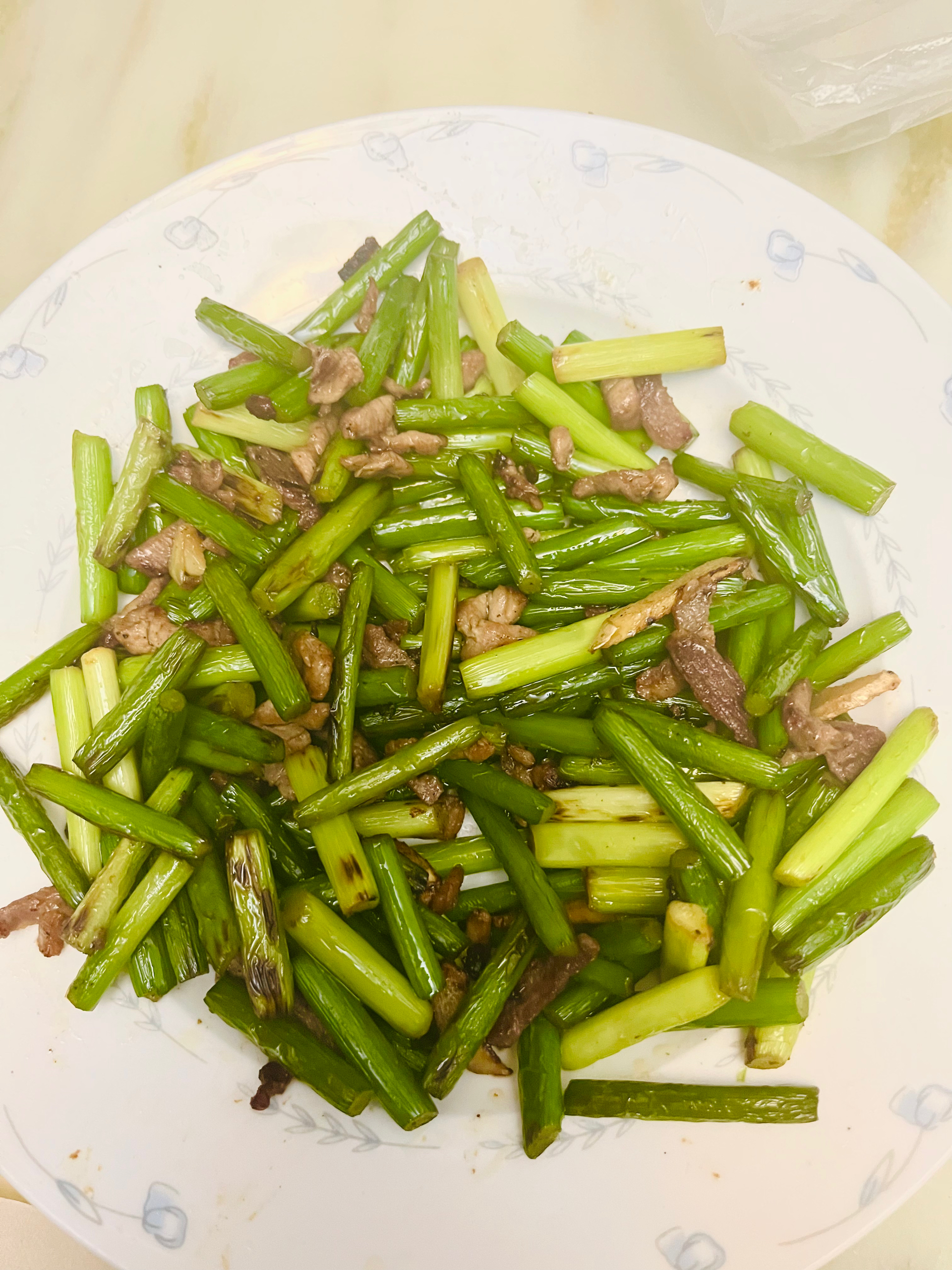 简单易做的下饭菜－蒜苔炒肉