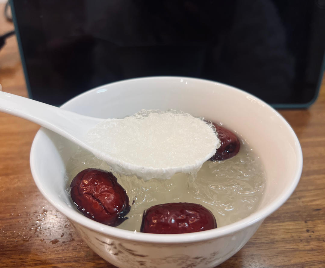 冰糖红枣炖燕窝