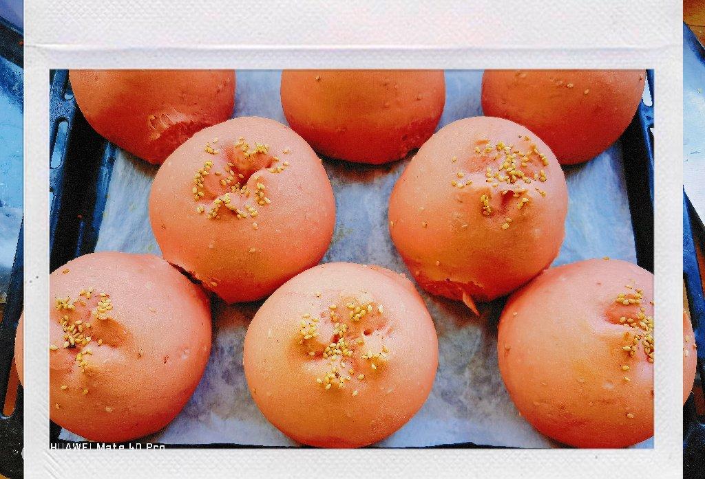 【💝万用面包配方】1.豆沙排包
2.奶油奶香排包
3.肉松包
4.甜甜圈
5.香肠包