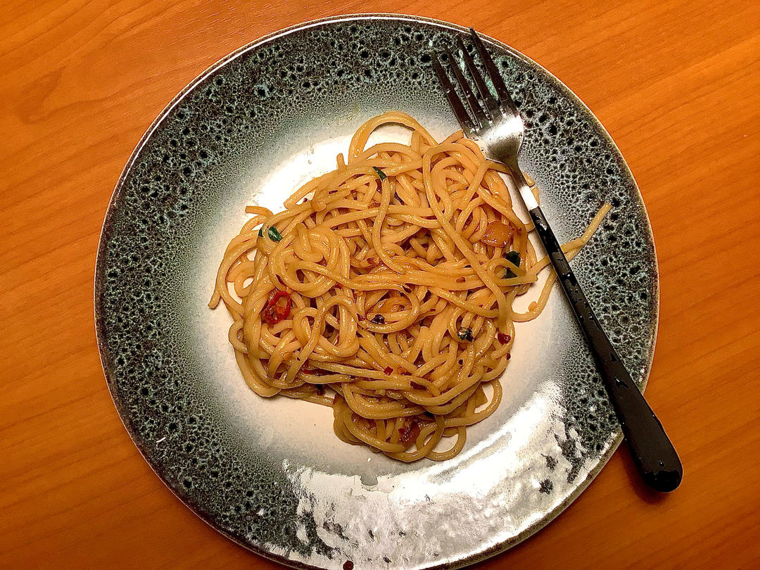 极简极美味之蒜香意大利面