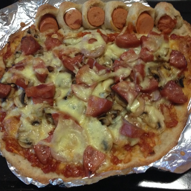 蘑菇火腿心花边比萨