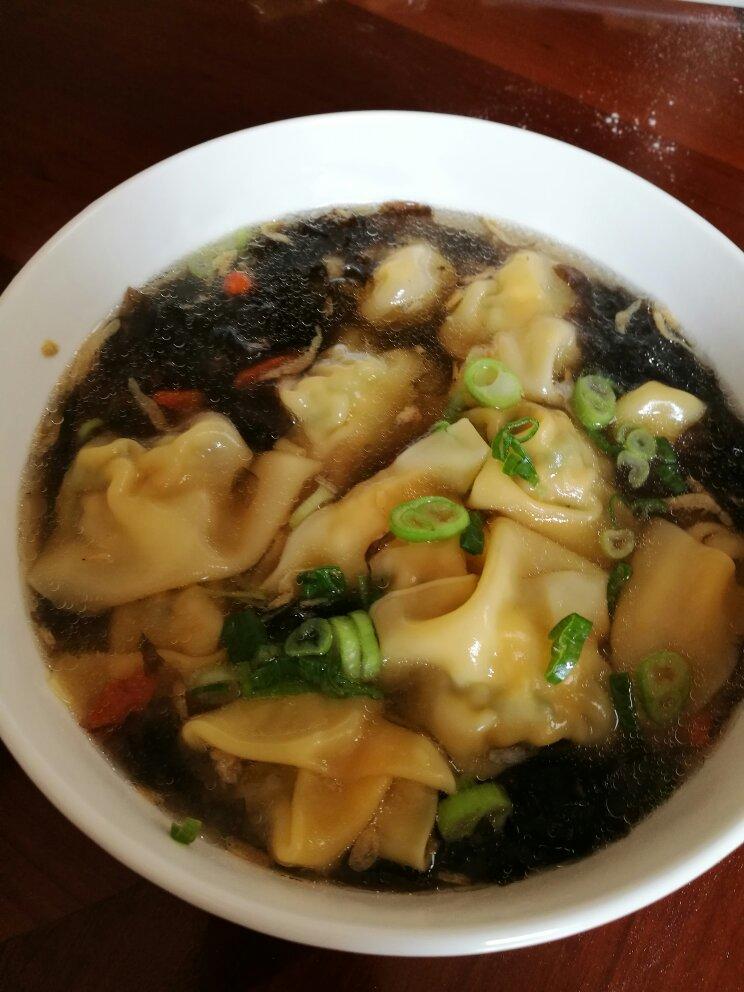 青荠菜馄饨