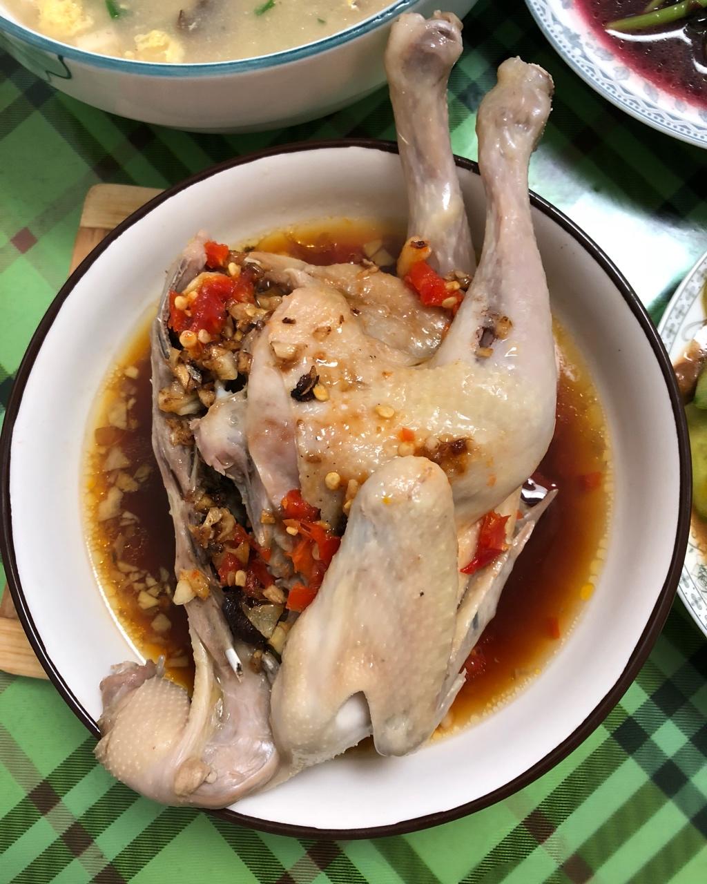 小猪小猪慢慢长做的清蒸小公鸡