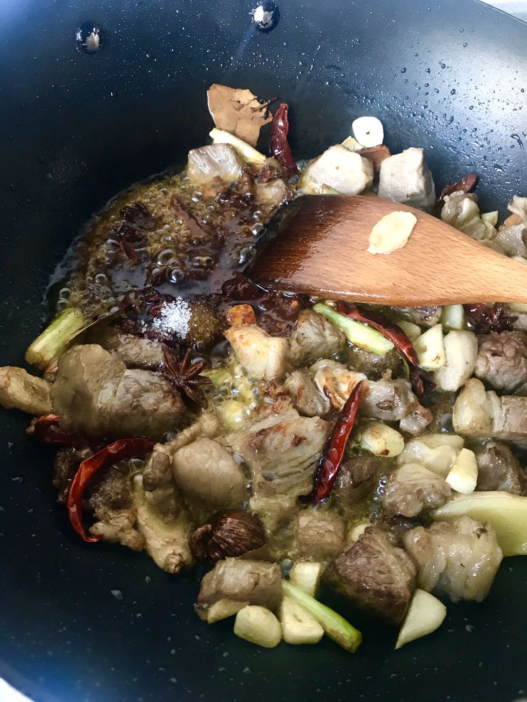 川味红烧牛腩（土豆和萝卜混搭）的做法 步骤8