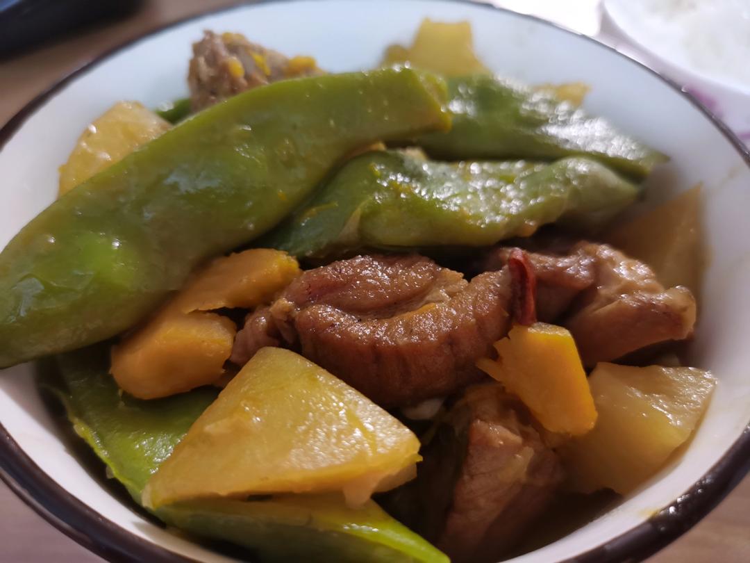硬菜代表--排骨炖豆角土豆（豆角焖面胚子）