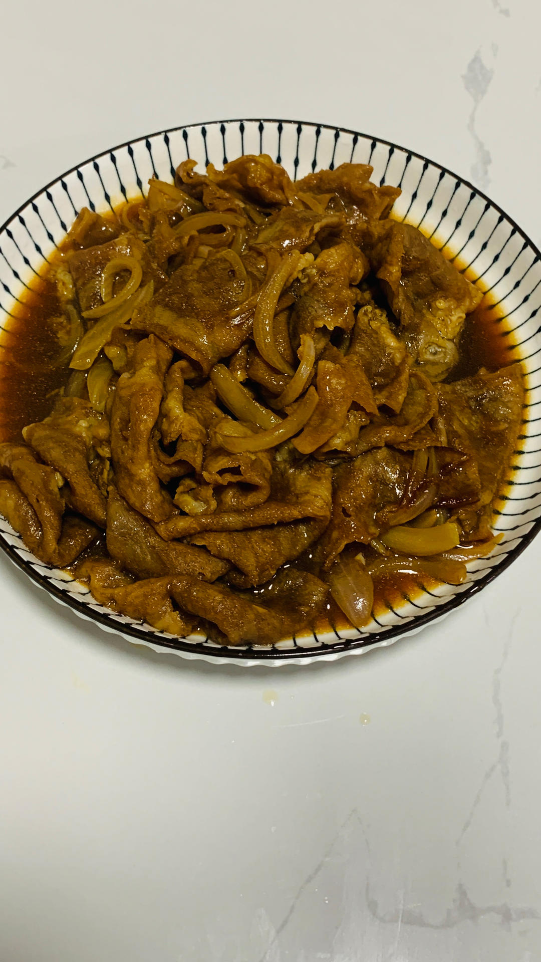 好吃到舔盘的秘制洋葱炒肥牛卷！拌饭巨香