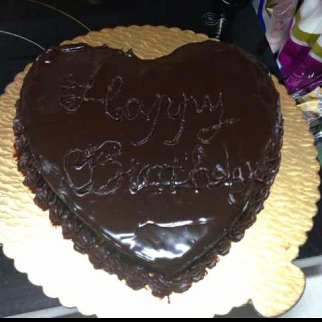 淋酱巧克力蛋糕！