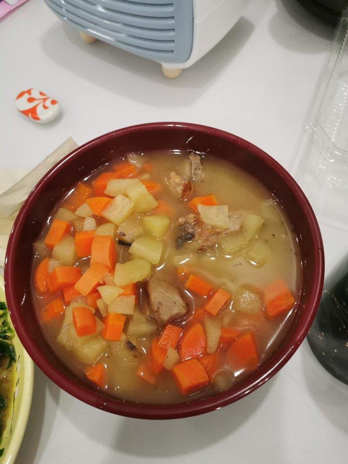 苹果胡萝卜汤 寒咳热咳都适合