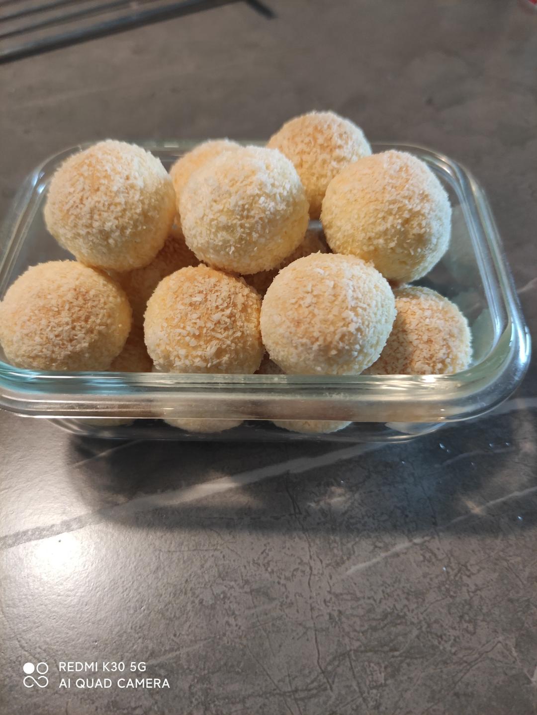 椰蓉小球