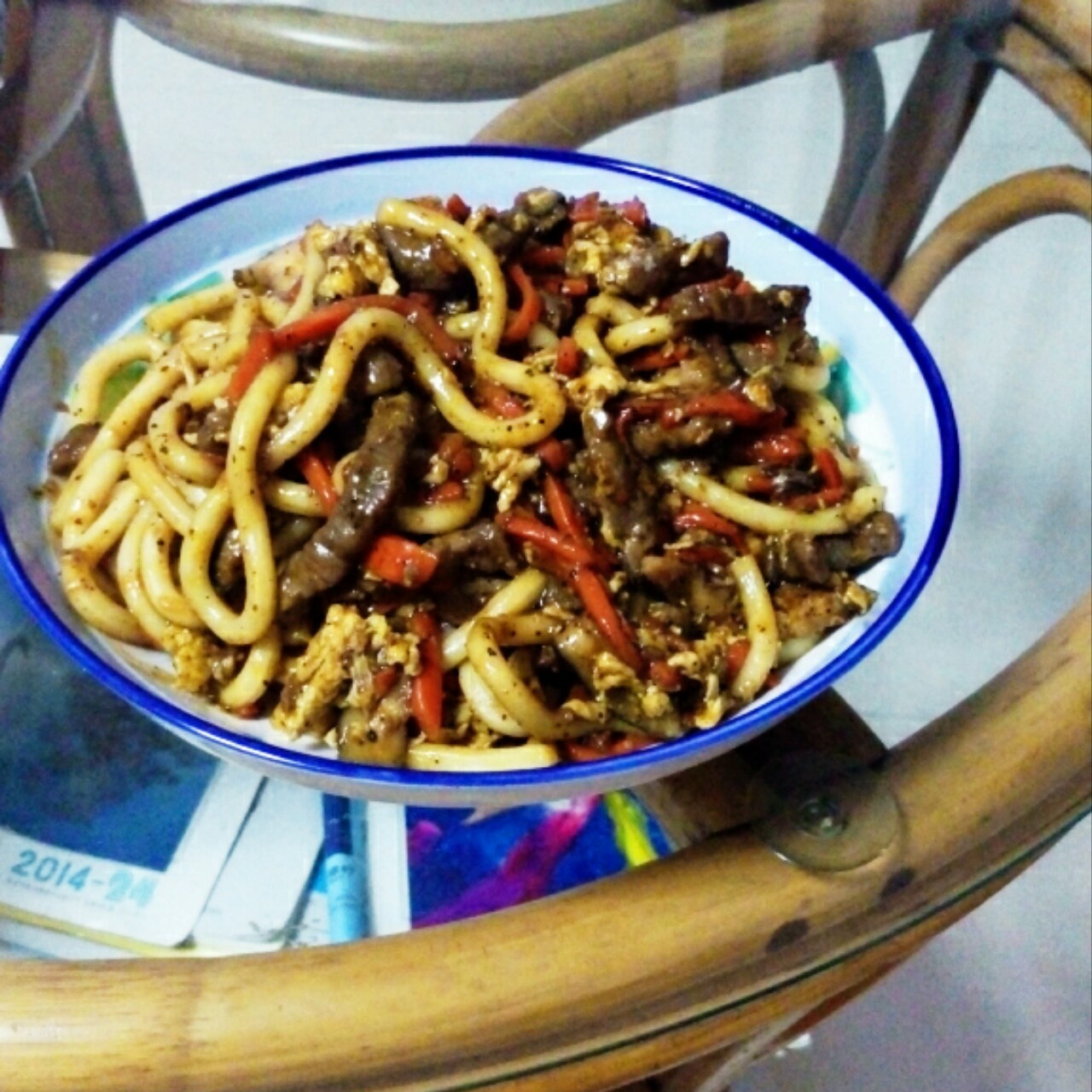 黑椒牛柳炒乌冬面