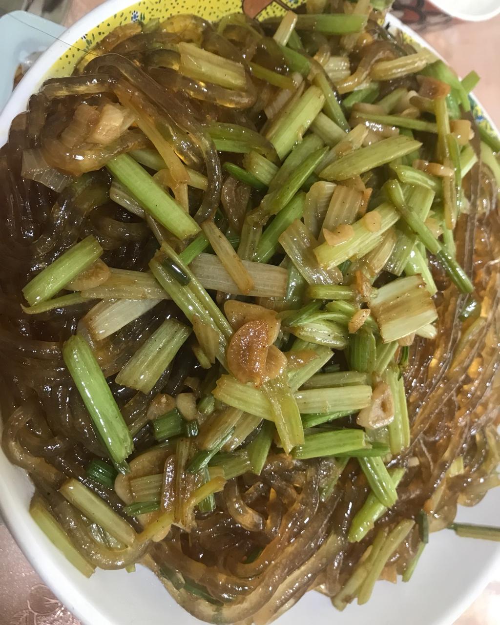 芹菜炒粉条