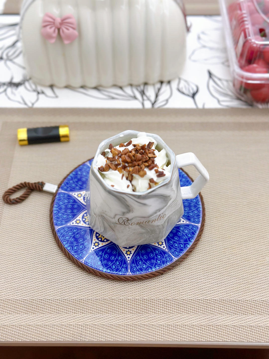 雪顶拿铁🧸☕️
🌈🌿氛围感拉满🪄🔮
DIY的快乐💭🫧
COFFEE TIME✨🎉
家里干净整洁，这是最美好的时光🏠❤️