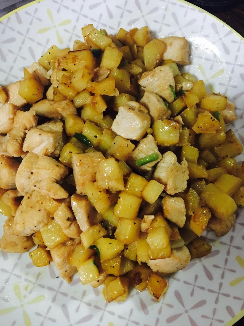 一道怎么做都好吃的干煎土豆鸡丁（红烧，咖喱，椒盐，孜然）