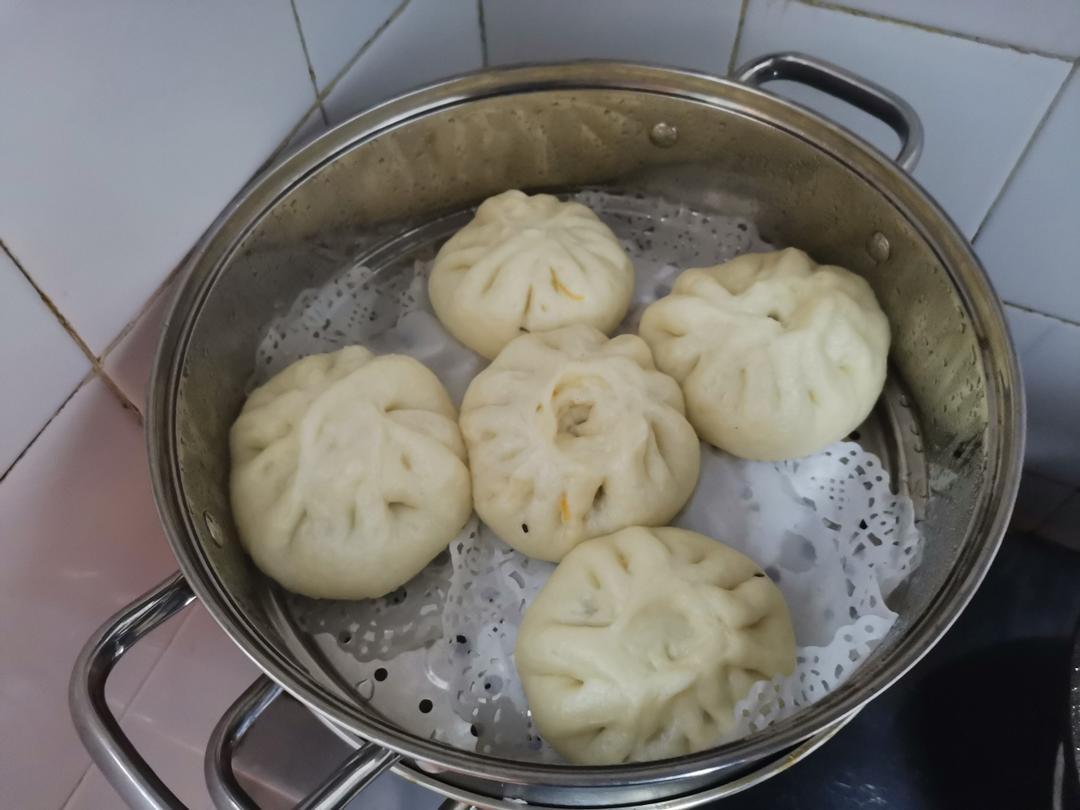 胡萝卜木耳鸡蛋素包子