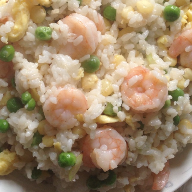 豌豆玉米虾仁炒饭