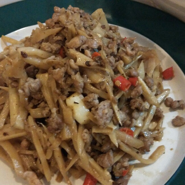 酸笋炒肉